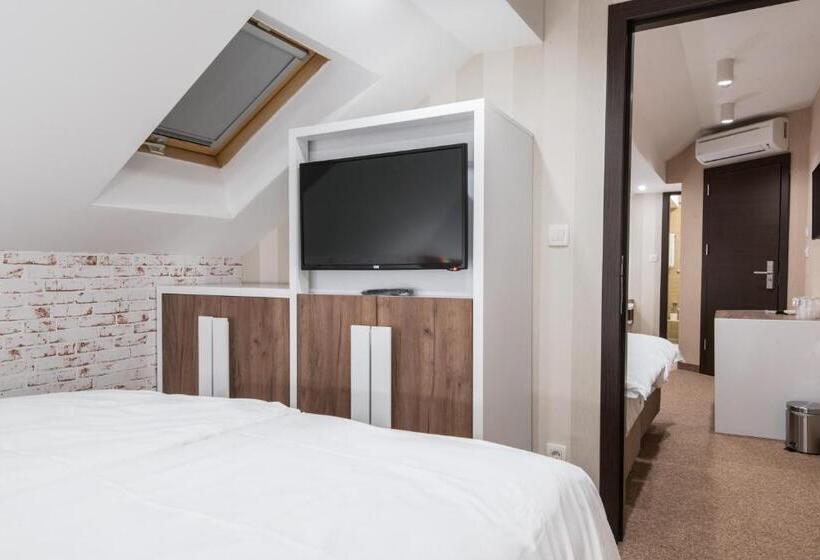 اتاق خانوادگی, Centrum Sobe Rooms čačak