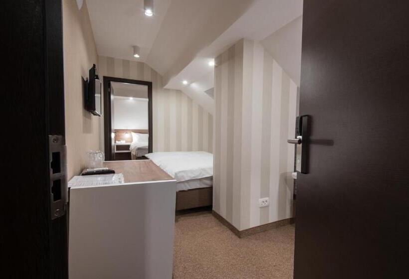 اتاق خانوادگی, Centrum Sobe Rooms čačak