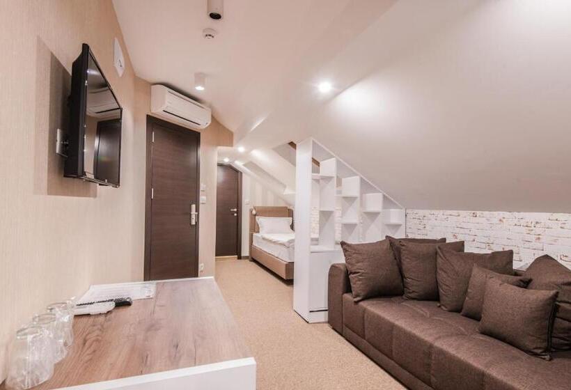 اتاق کلاسیک سه تخته, Centrum Sobe Rooms čačak