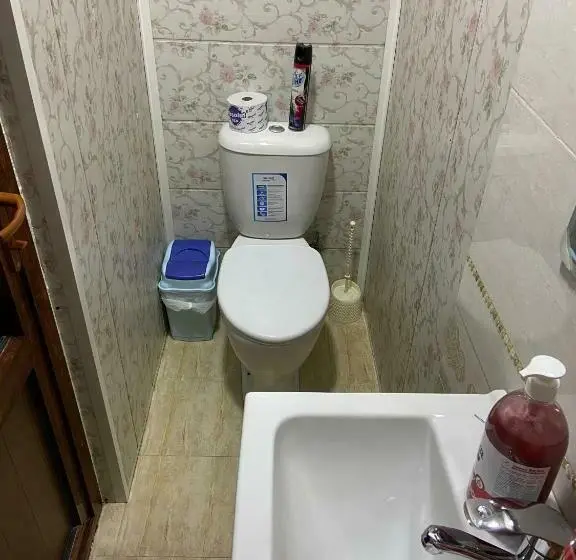 Quarto Estandar, Hostel Highway