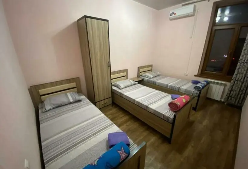 Cama em Quarto Compartilhado, Hostel Highway