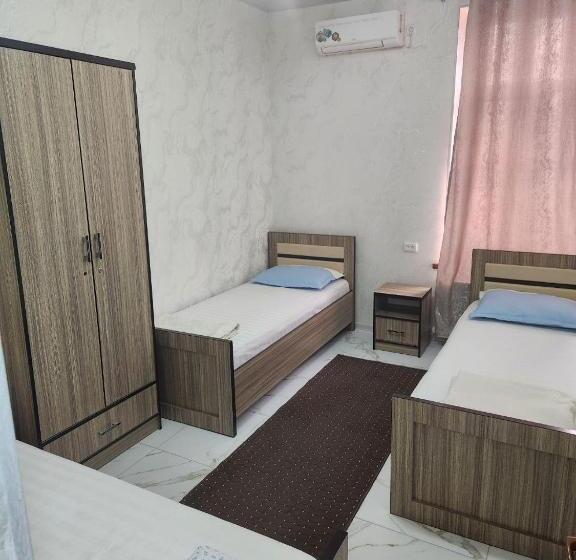 Кровать в Общей Комнате, Hostel Highway