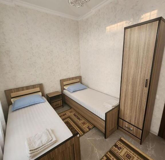 Номер Стандарт, Hostel Highway
