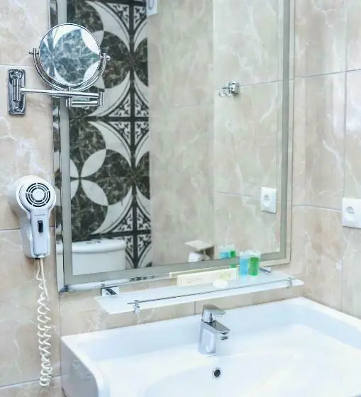 سوییت, Amsterdam Hotel Aktobe