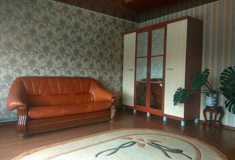 سوئیت با تخت بزرگ, Andreevsky