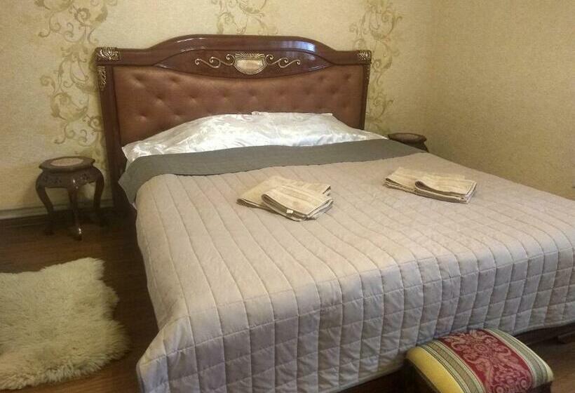 سوئیت با تخت بزرگ, Andreevsky