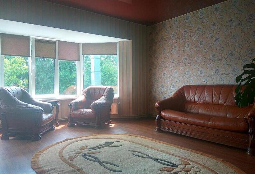 سوئیت با تخت بزرگ, Andreevsky