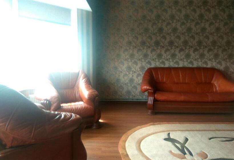 سوئیت با تخت بزرگ, Andreevsky