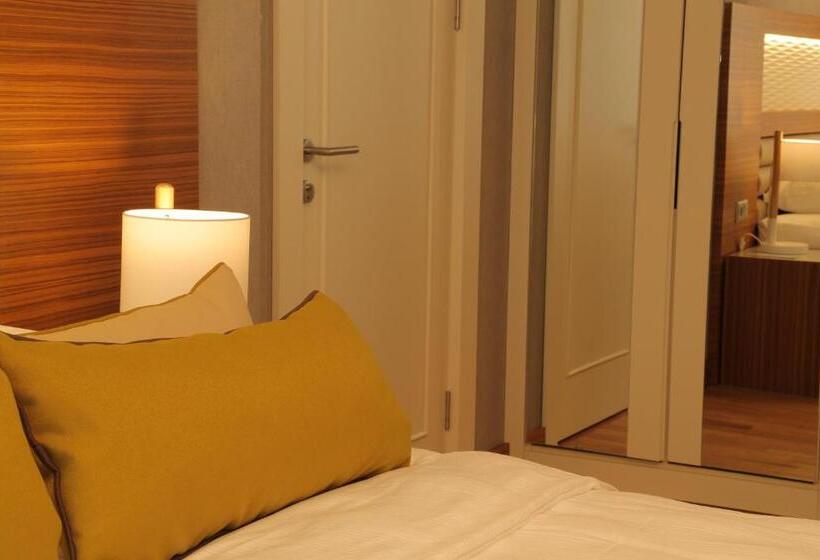 חדר סטנדרט יחיד, Evimiz