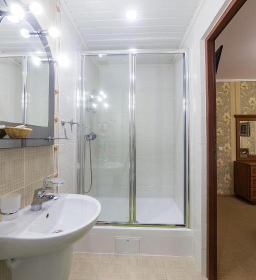 سوئیت با بالکن, Premyer