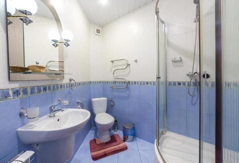 اتاق لوکس, Premyer