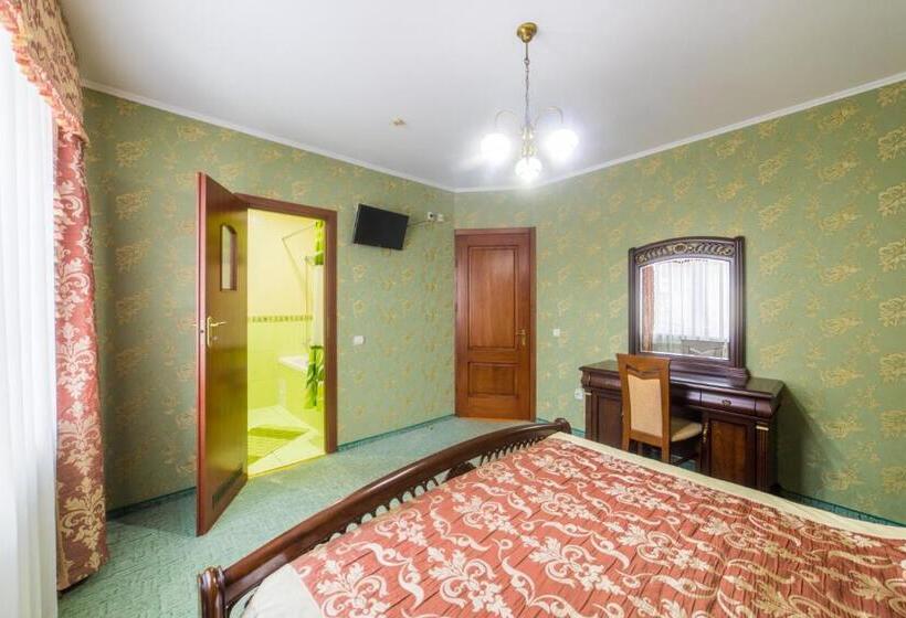 سوییت خانوادگی, Premyer