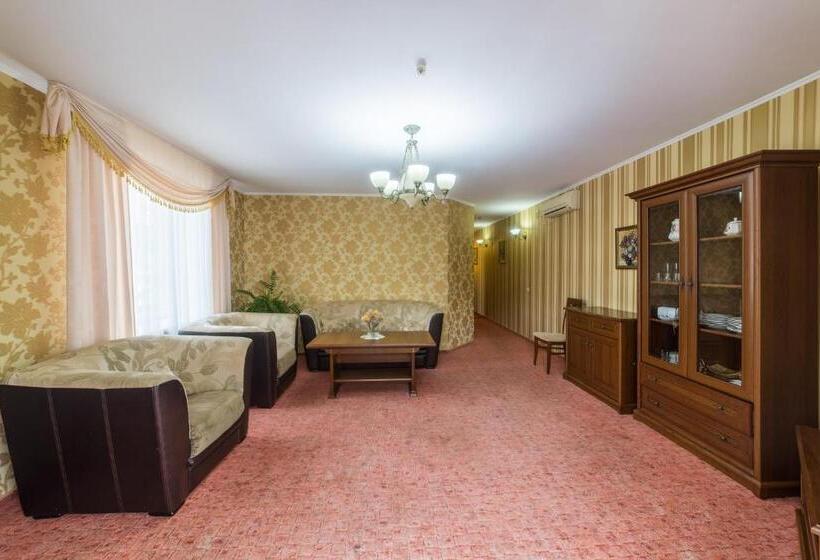 سوییت خانوادگی, Premyer