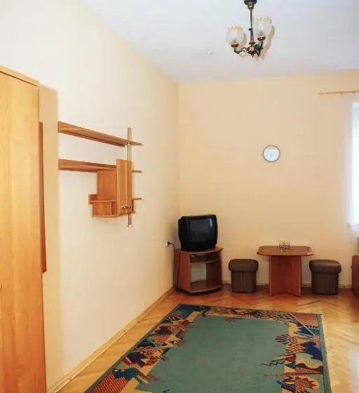Habitació Estàndard, Rawa