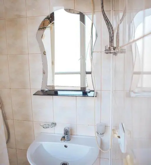 Habitació Quàdruple Clàssica, Rawa