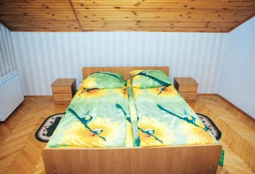 Habitació Familiar Superior, Rawa