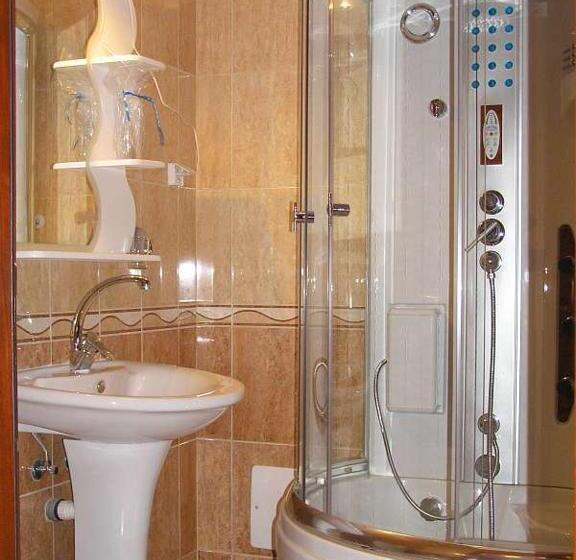 Standard-huone, Royal