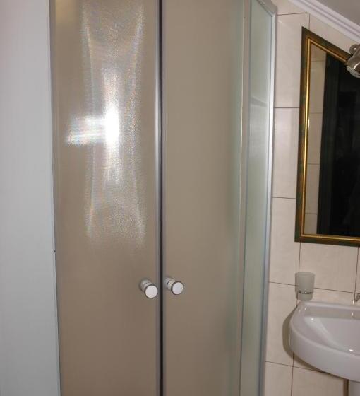 Standardrum, гостинний двір