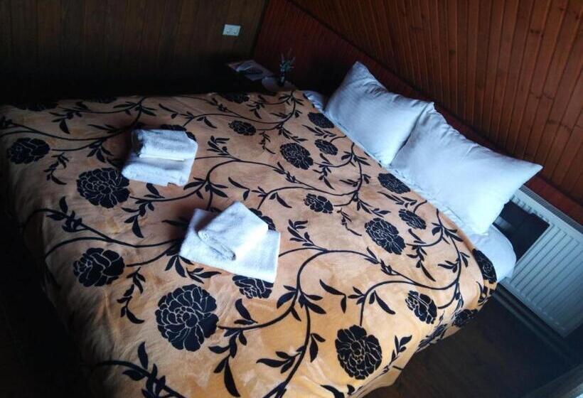 Familjerum Delat Badrum, гостинний двір