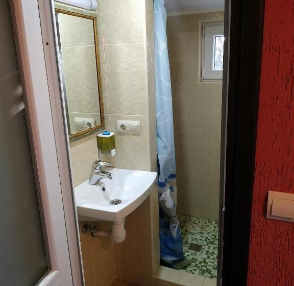 Standard room with outdoor bath, гостинний двір