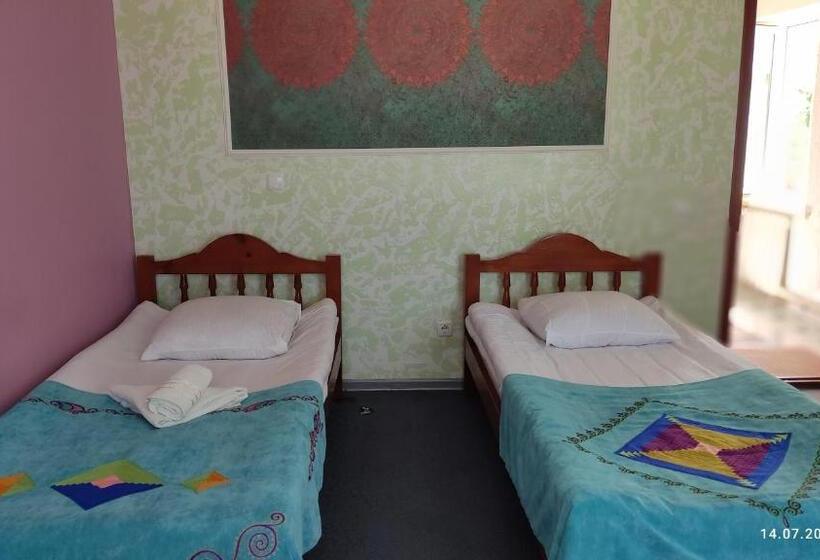 اتاق استاندارد, Guest House Emily