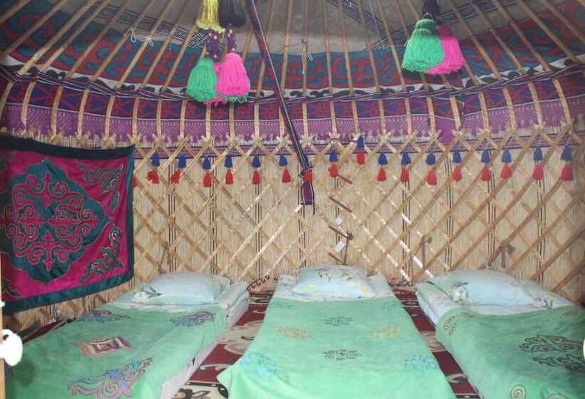 اتاق استاندارد سه نفره, Guest House Emily