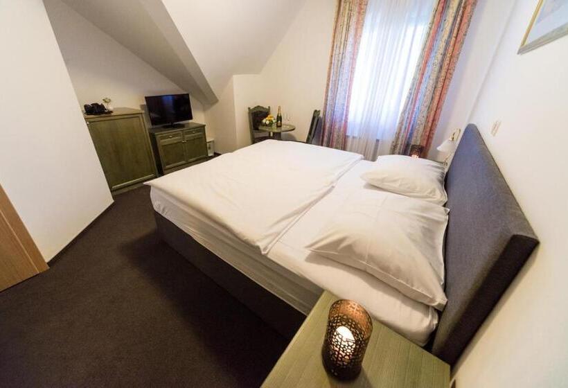 اتاق استاندارد, Guesthouse Haler