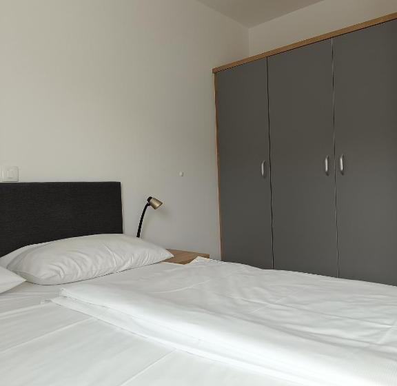 آپارتمان 2 خوابه با بالکن, Guesthouse Haler