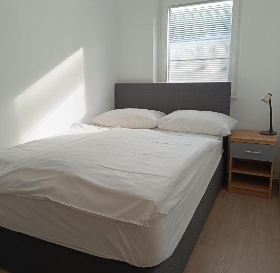 آپارتمان 2 خوابه با بالکن, Guesthouse Haler