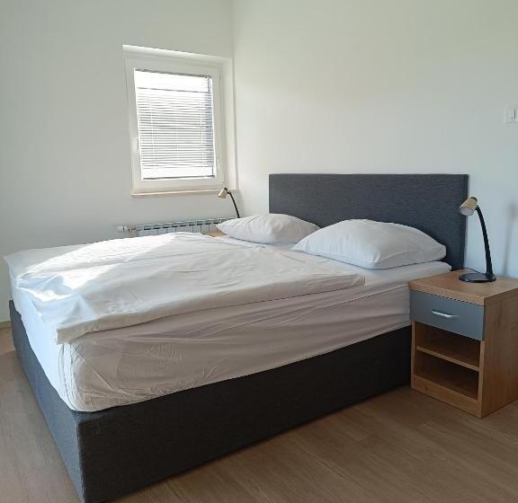 آپارتمان 2 خوابه با بالکن, Guesthouse Haler