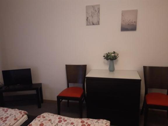 اتاق استاندارد سه تخته با بالکن, Guesthouse Ob Sotočju Budič