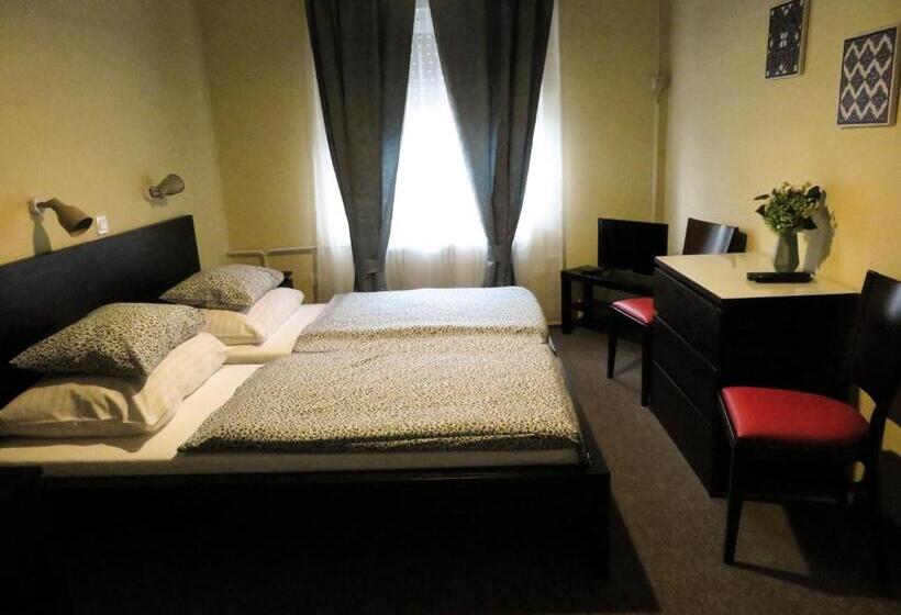 سوئیت با چشم‌انداز رودخانه, Guesthouse Ob Sotočju Budič