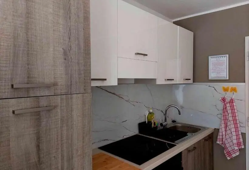اتاق استاندارد سه تخته با بالکن, Guesthouse Ob Sotočju Budič