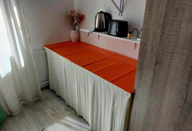 اتاق استاندارد سه تخته با بالکن, Guesthouse Ob Sotočju Budič