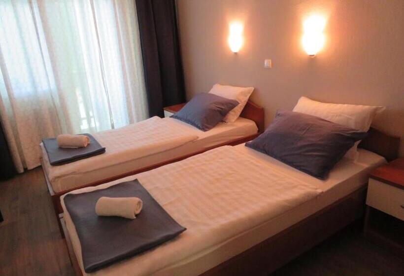اتاق استاندارد با بالکن, Guesthouse Ob Sotočju Budič