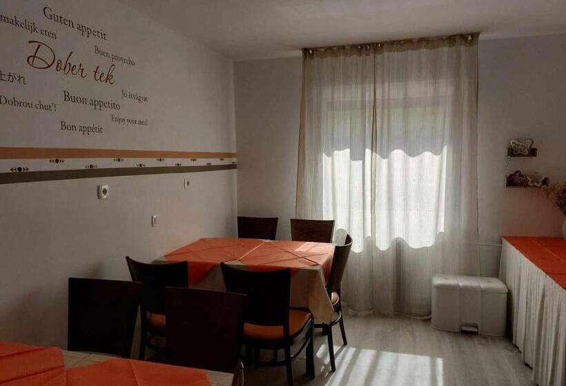 اتاق استاندارد سه نفره, Guesthouse Ob Sotočju Budič