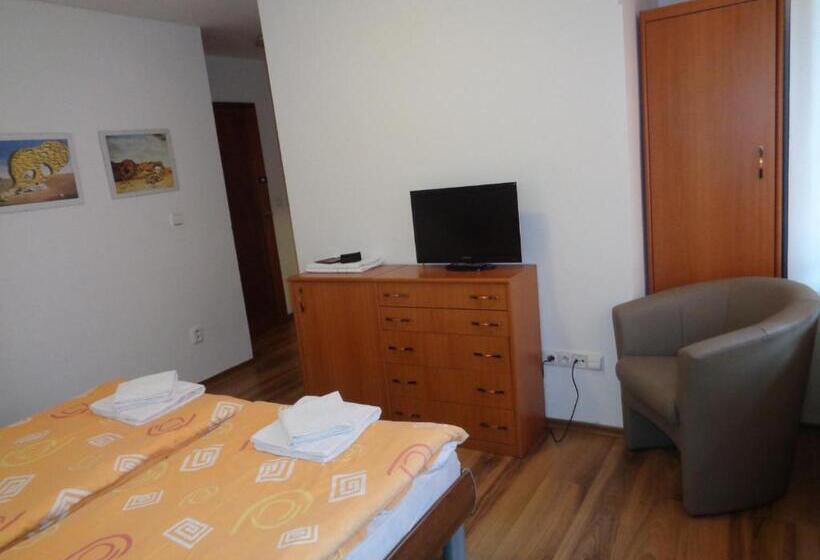 スタンダードルーム, Penzión Vila Dalí