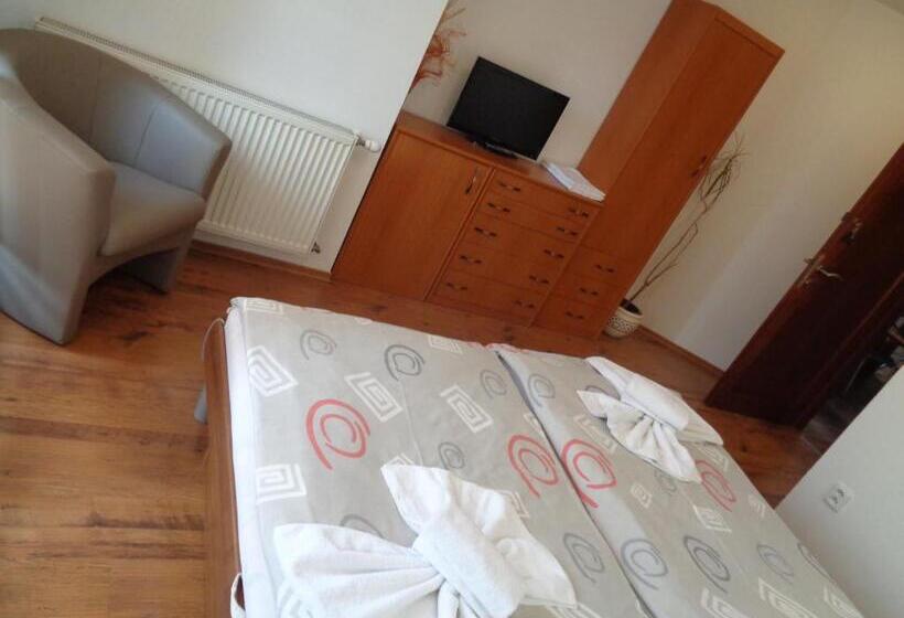 スタンダードルーム, Penzión Vila Dalí