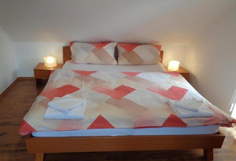 クラシックルーム, Penzión Vila Dalí