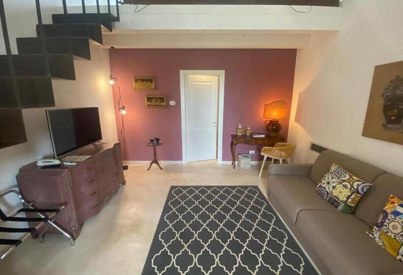 سوییت با چشم‌انداز دریا, Scilla Maris Charming Suites