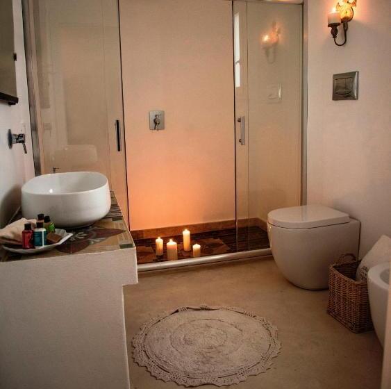 חדר דחוקס עם מיטת קינג, Scilla Maris Charming Suites