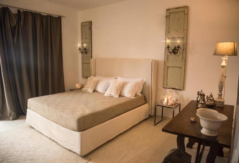 חדר דחוקס עם מיטת קינג, Scilla Maris Charming Suites