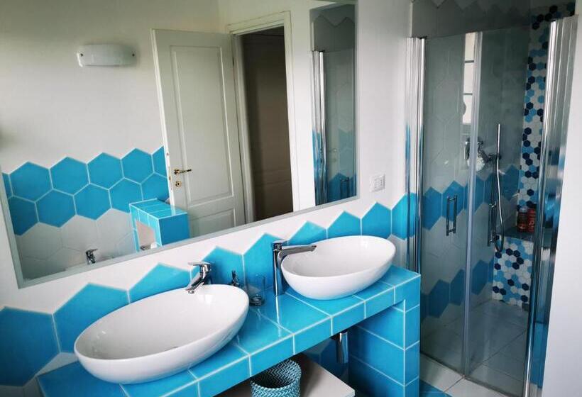 اتاق لوکس با تخت بزرگ, B&b Luna Nuova