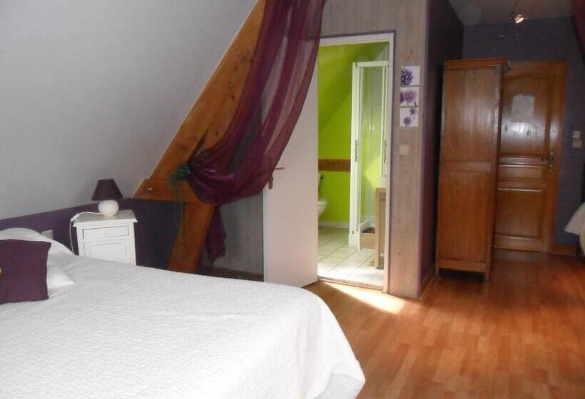 חדר סטנדרט לשלושה עם נוף לגינה, Chambre Du Panorama