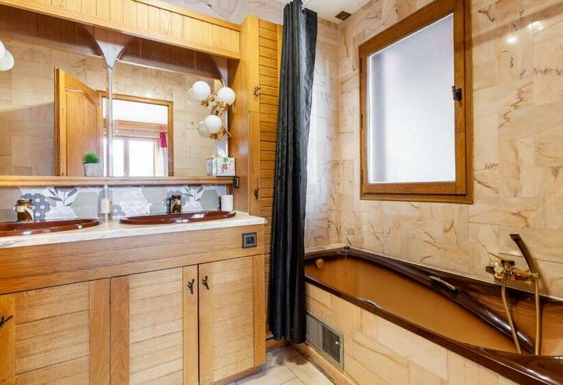 Номер Стандарт Трехместный, Les Marm Hôtes