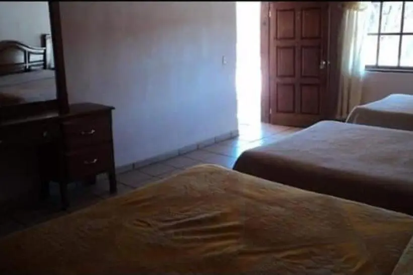 スタンダードトリプルルーム, Cabañas De Lolita En Barrancas Del Cobre