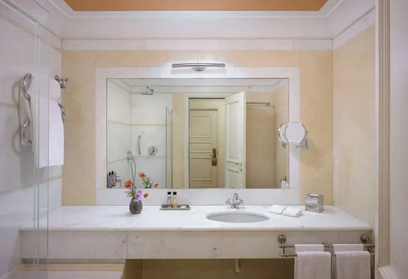 اتاق خانوادگی, Grand Hotel Continental Siena - Starhotels Collezione