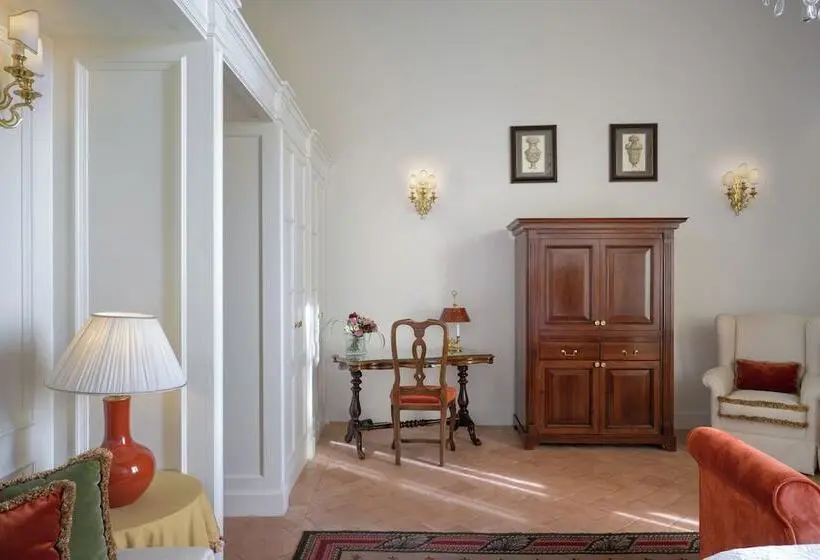اتاق لوکس با چشم‌انداز, Grand Hotel Continental Siena - Starhotels Collezione