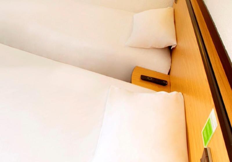 غرفة قياسية ثلاثية, Campanile Manosque