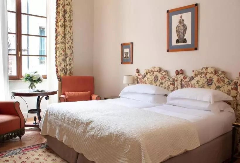 اتاق لوکس, Grand Hotel Continental Siena Starhotels Collezione